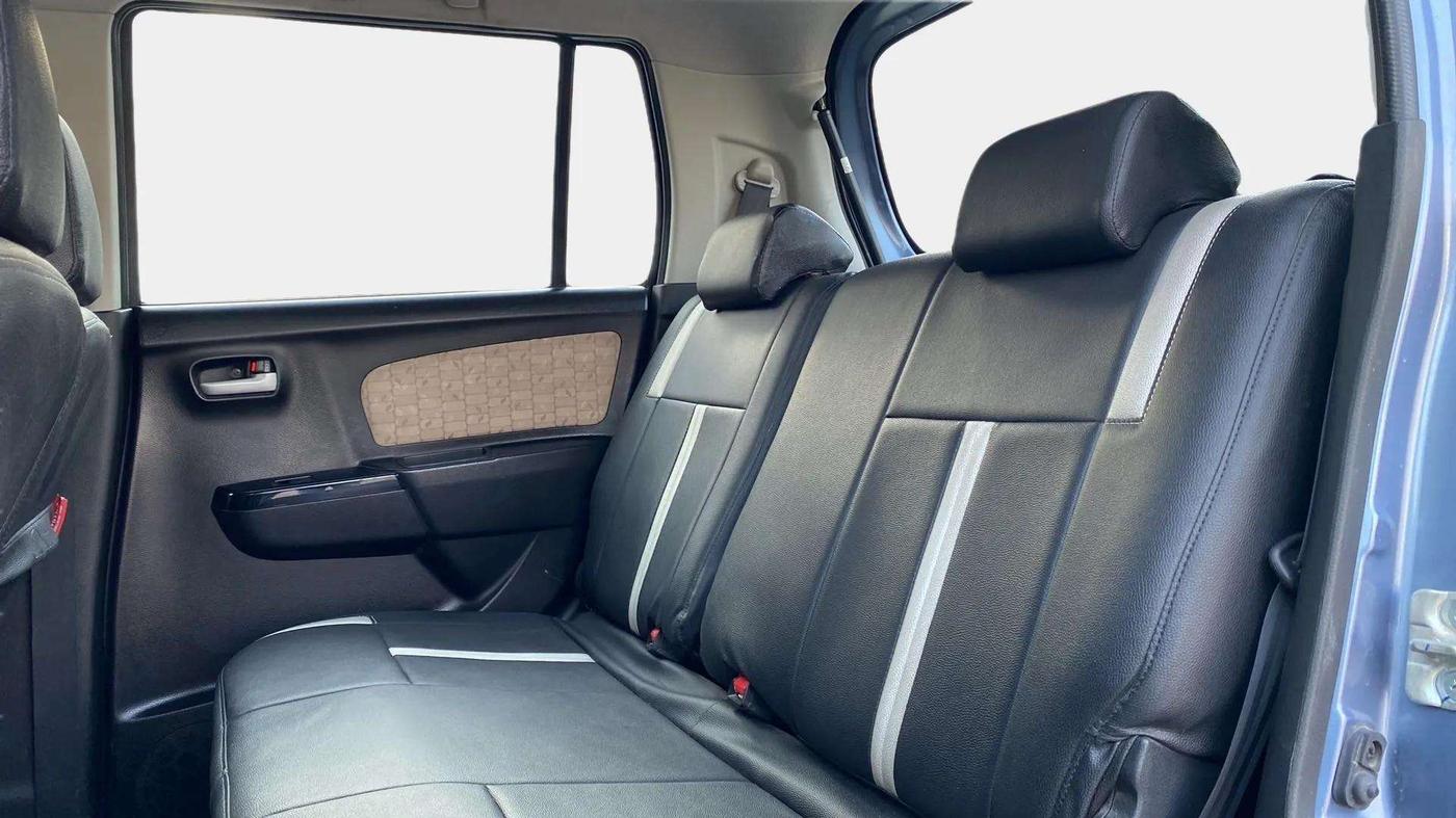 2017 Maruti Wagon R 1.0 VXI, Petrol, Manual, 17,934 km, Right Side Rear Door Cabin