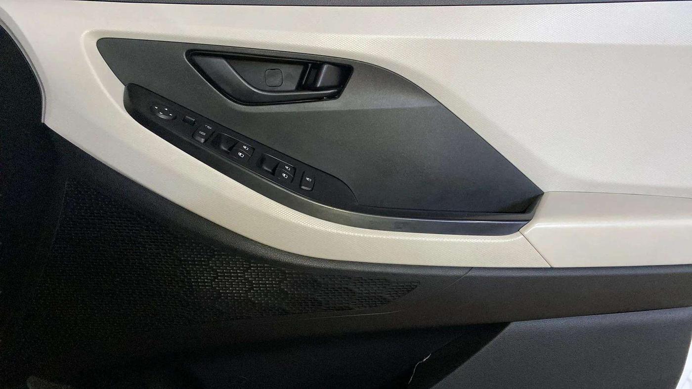 2023 Hyundai Creta EX 1.5 PETROL, Petrol, Manual, 12,100 km, Driver Side Door Panels Control