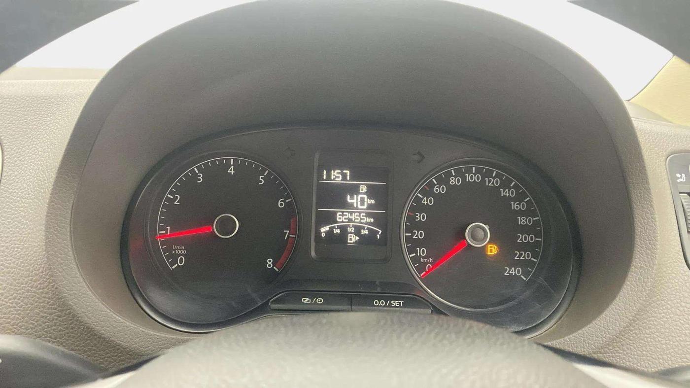 2016 Volkswagen Vento HIGHLINE 1.6 MPI, Petrol, Manual, 62,552 km, Odometer Image