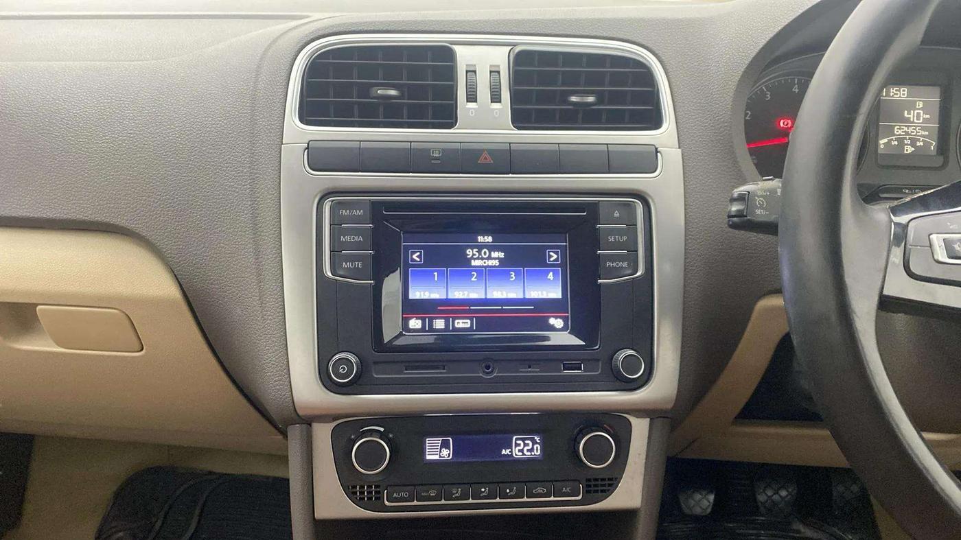2016 Volkswagen Vento HIGHLINE 1.6 MPI, Petrol, Manual, 62,552 km, Air Conditioner