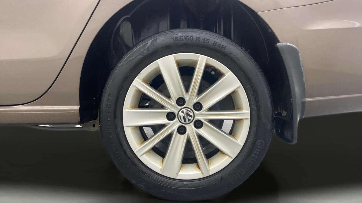 2016 Volkswagen Vento HIGHLINE 1.6 MPI, Petrol, Manual, 62,552 km, Left Rear Wheel