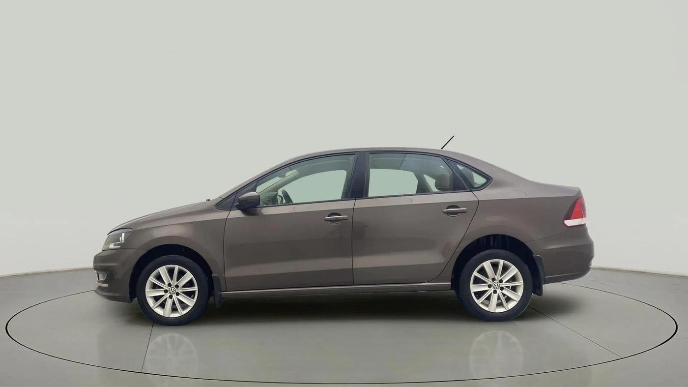 2016 Volkswagen Vento HIGHLINE 1.6 MPI, Petrol, Manual, 62,552 km, Left Side
