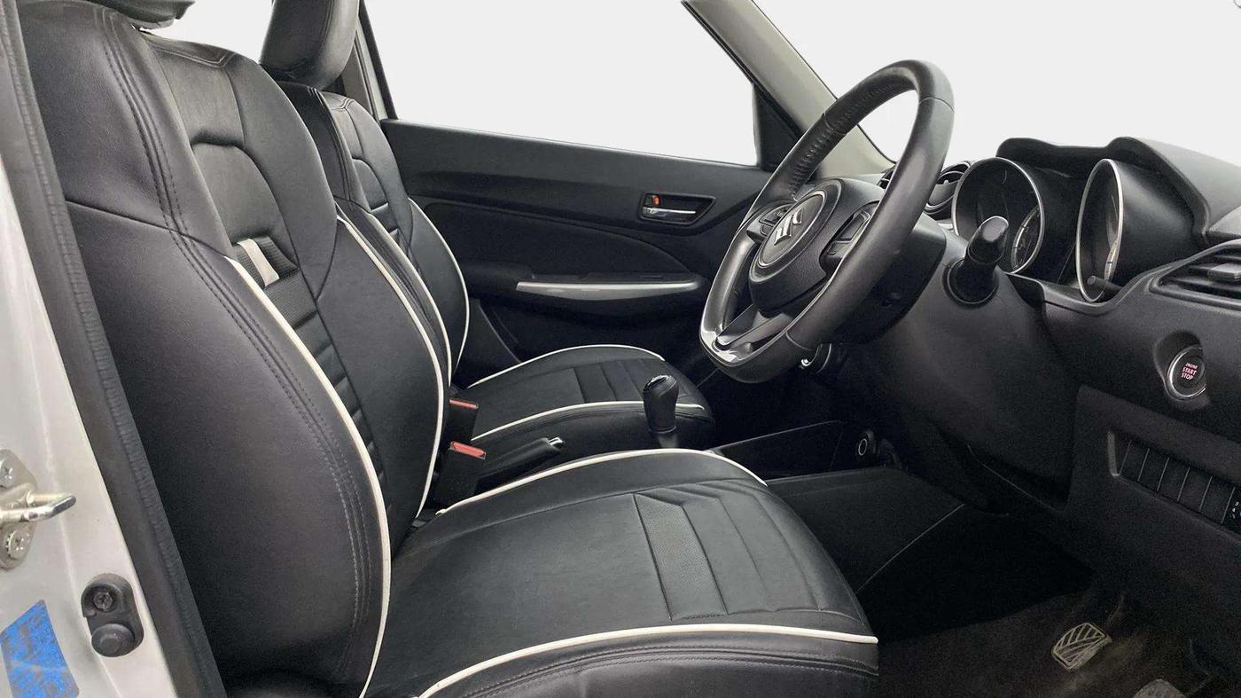 2019 Maruti Swift ZXI, Petrol, Manual, 29,270 km, Right Side Front Door Cabin