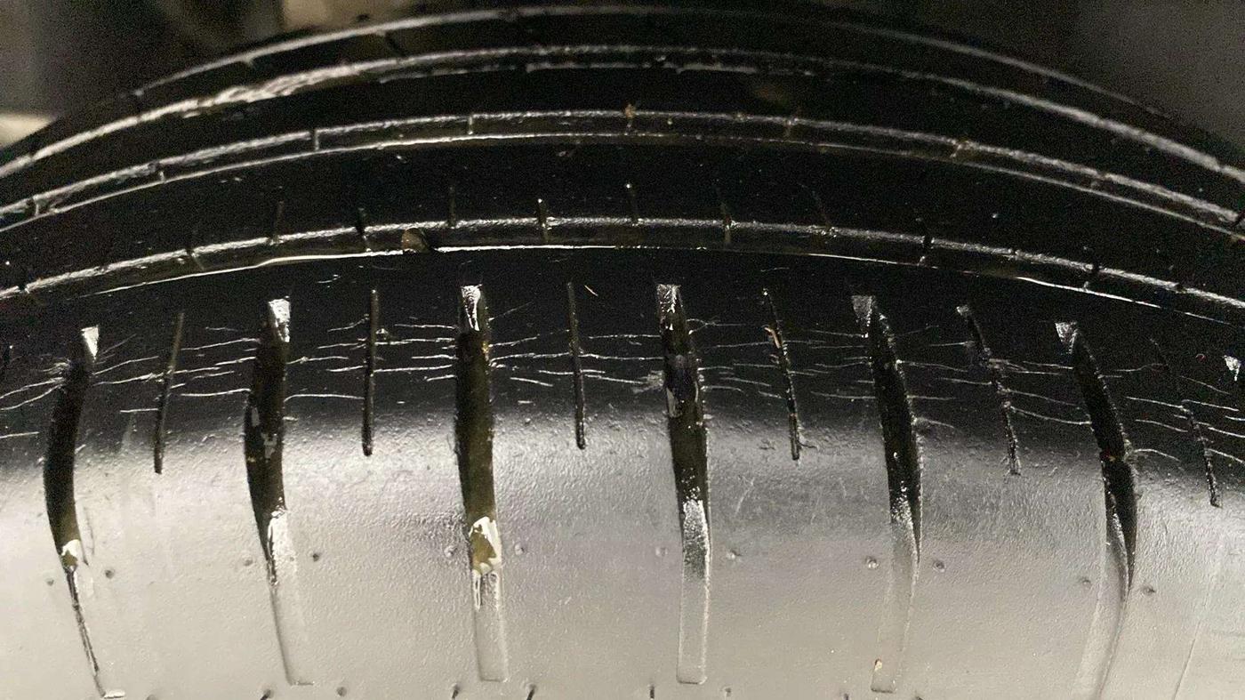 2019 Maruti Swift ZXI, Petrol, Manual, 29,270 km, Left Front Tyre Tread
