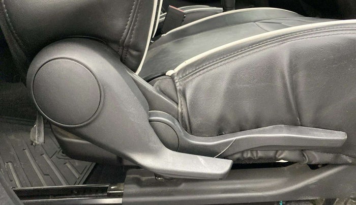 2019 Maruti Swift ZXI, Petrol, Manual, 29,270 km, Driver Side Adjustment Panel