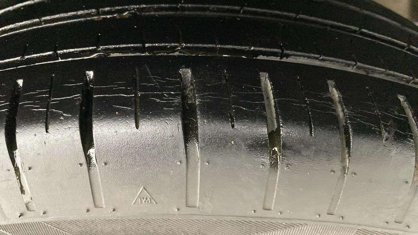 2019 Maruti Swift ZXI, Petrol, Manual, 29,270 km, Right Front Tyre Tread