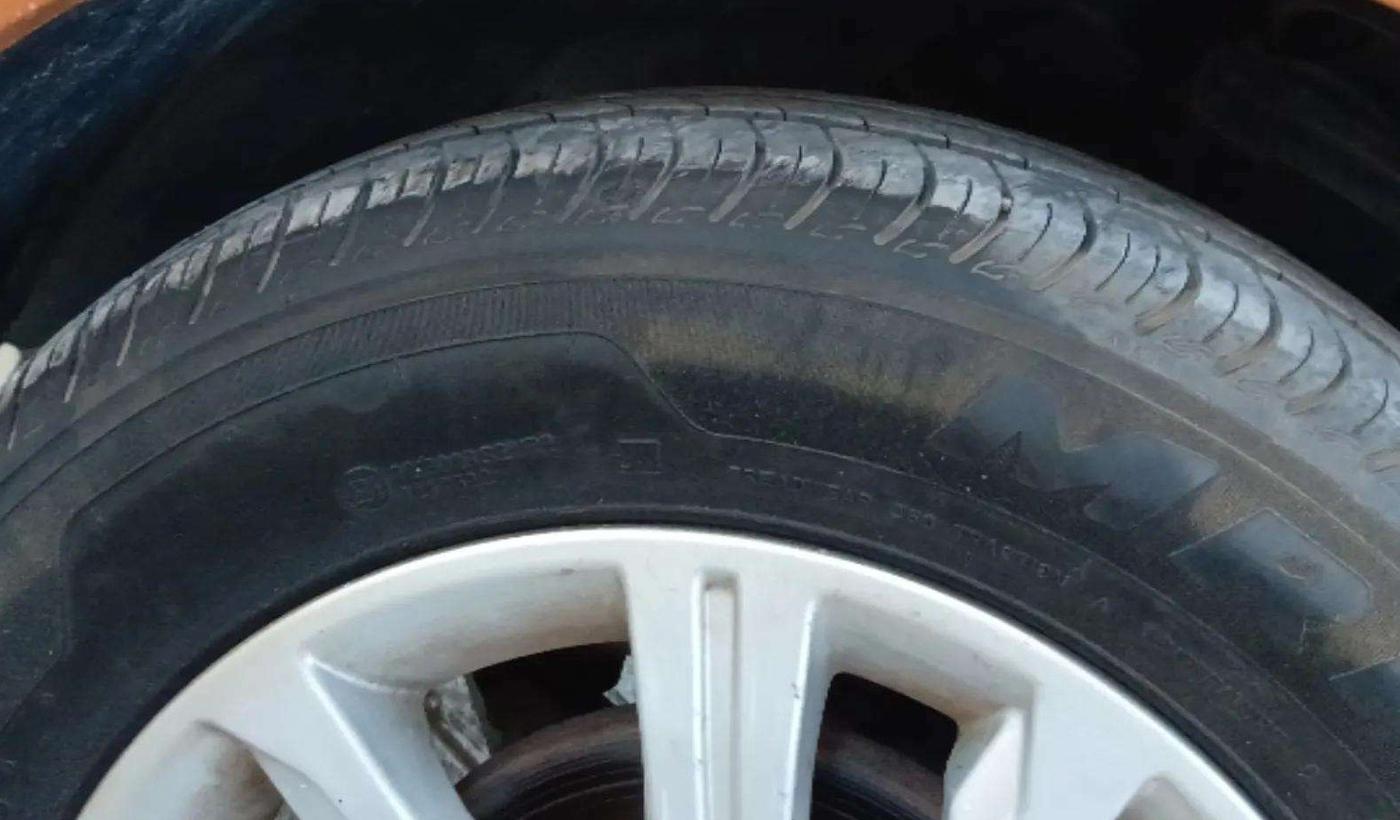 2017 Tata Tiago XZA PETROL, Petrol, Automatic, 65,823 km, Right Front Tyre Tread