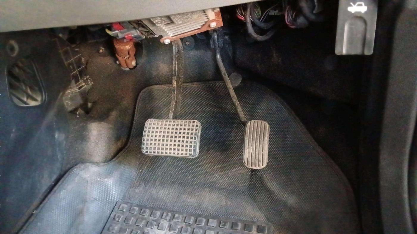 2017 Tata Tiago XZA PETROL, Petrol, Automatic, 65,823 km, Pedals