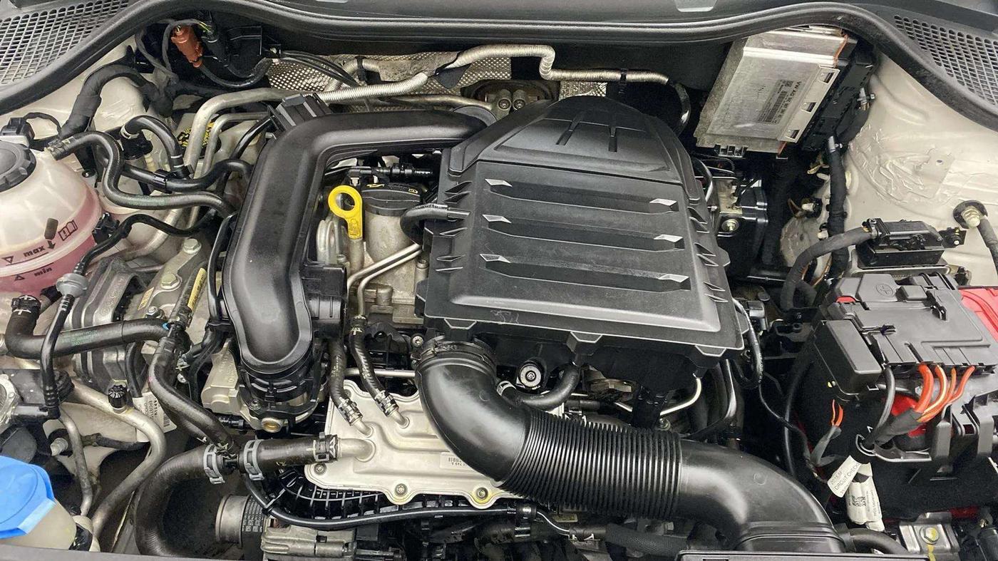 2020 Volkswagen Polo HIGHLINE PLUS 1.0L TSI AT, Petrol, Automatic, 14,948 km, Engine View