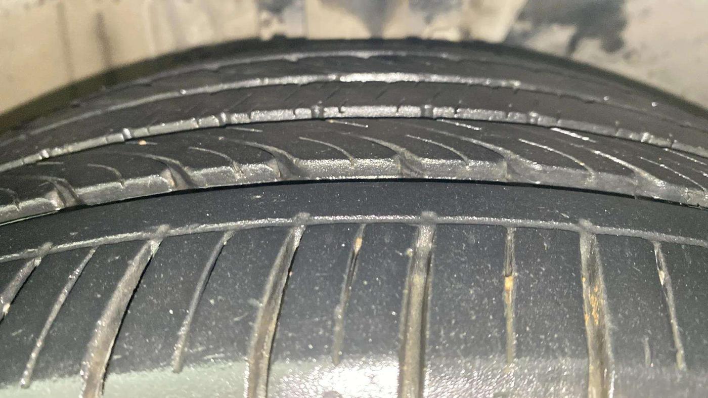 2020 Volkswagen Polo HIGHLINE PLUS 1.0L TSI AT, Petrol, Automatic, 14,948 km, Right Front Tyre Tread