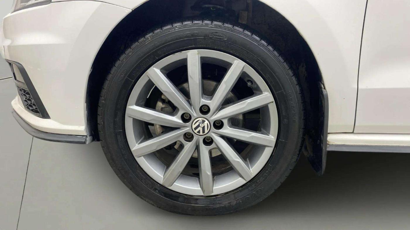 2020 Volkswagen Polo HIGHLINE PLUS 1.0L TSI AT, Petrol, Automatic, 14,948 km, Left Front Wheel