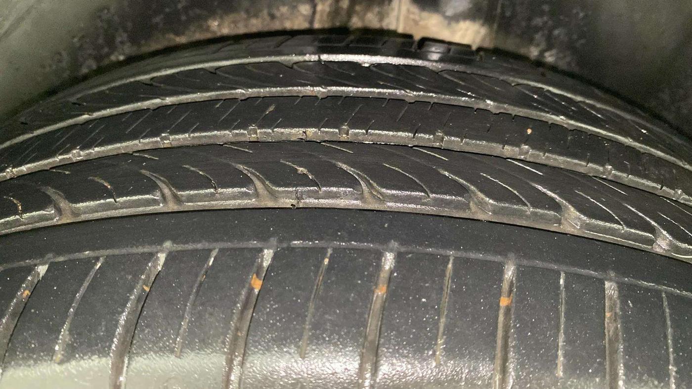 2020 Volkswagen Polo HIGHLINE PLUS 1.0L TSI AT, Petrol, Automatic, 14,948 km, Left Rear Tyre Tread