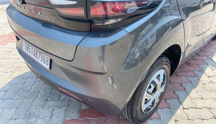 2022 Tata ALTROZ XE PLUS DIESEL, Diesel, Manual, 20,423 km, Rear bumper - Paint is slightly damaged