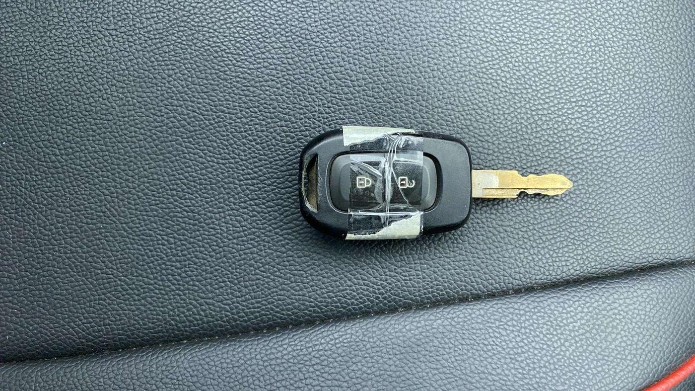 2021 Renault Kwid RXT 1.0 (O), Petrol, Manual, 34,526 km, Key Close Up