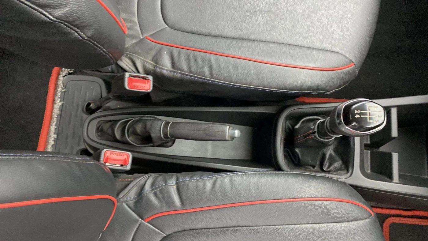 2021 Renault Kwid RXT 1.0 (O), Petrol, Manual, 34,526 km, Gear Lever