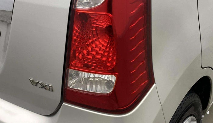 2014 Maruti Wagon R 1.0 VXI, Petrol, Manual, 32,777 km, Right tail light - Minor damage