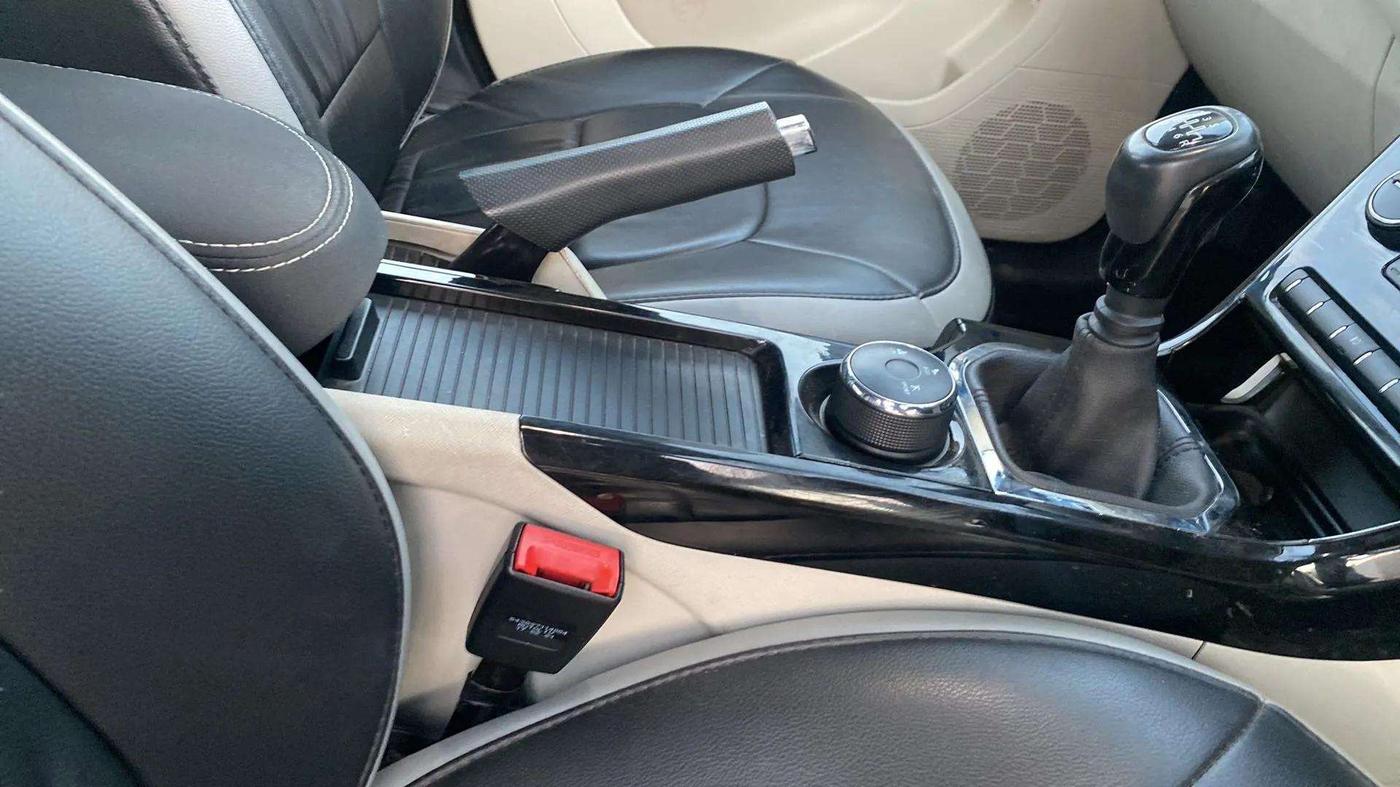 2021 Tata NEXON XZ PLUS PETROL, Petrol, Manual, 61,157 km, Gear Lever
