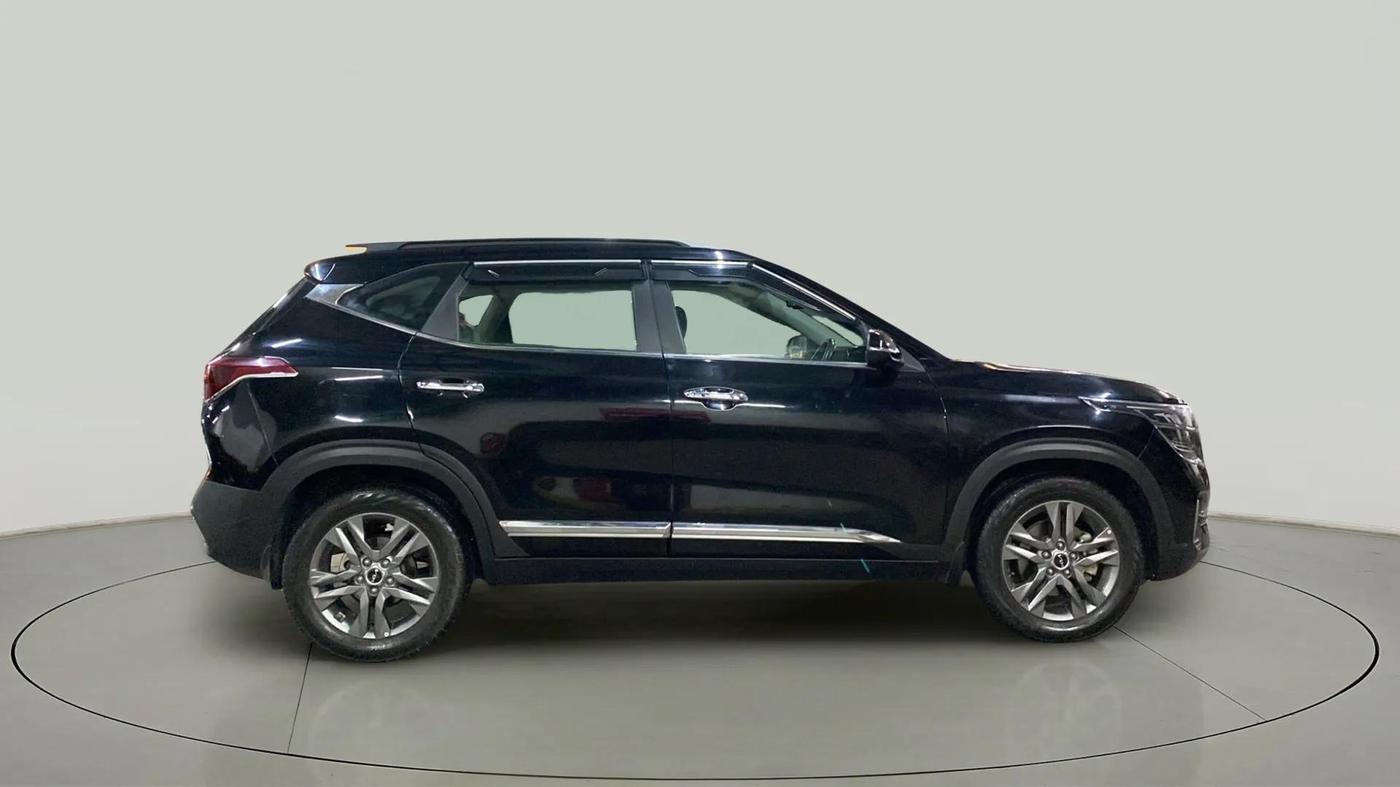 2023 KIA SELTOS  HTX 1.5 PETROL MT, Petrol, Manual, 32,434 km, Right Side View