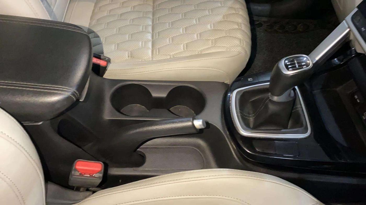 2023 KIA SELTOS  HTX 1.5 PETROL MT, Petrol, Manual, 32,434 km, Gear Lever