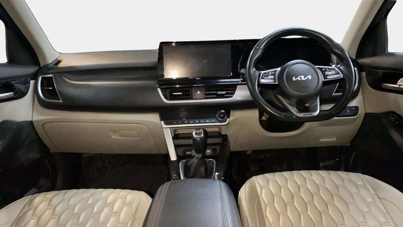 2023 KIA SELTOS  HTX 1.5 PETROL MT, Petrol, Manual, 32,434 km, Dashboard