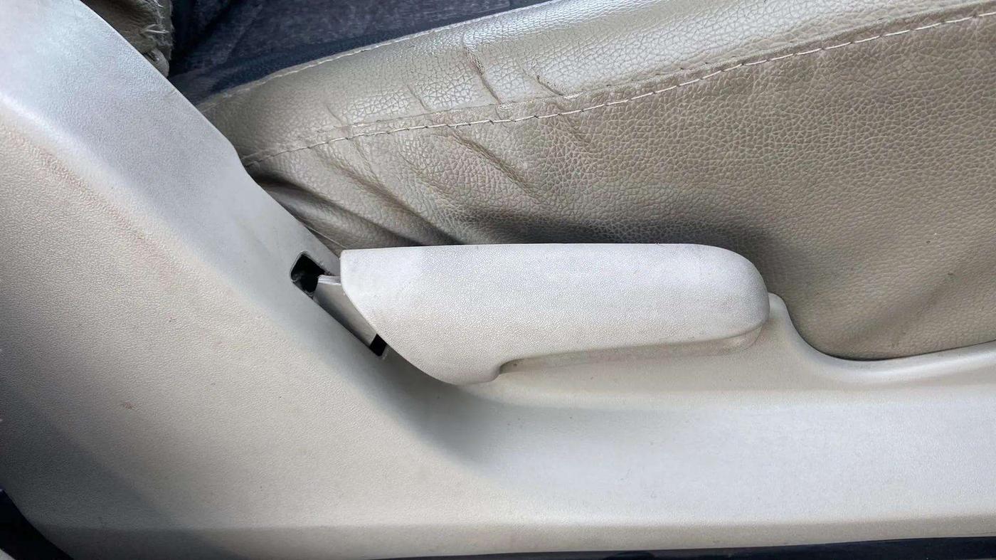 2018 Maruti Celerio ZXI, CNG, Manual, 67,780 km, Driver Side Adjustment Panel