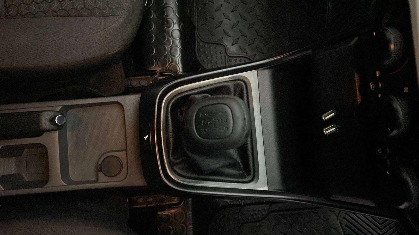 2021 Tata ALTROZ XE PETROL, Petrol, Manual, 21,487 km, Gear Lever
