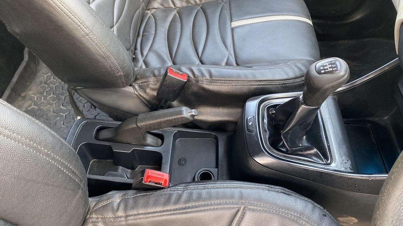 2021 Tata ALTROZ XT PETROL, Petrol, Manual, 63,835 km, Gear Lever