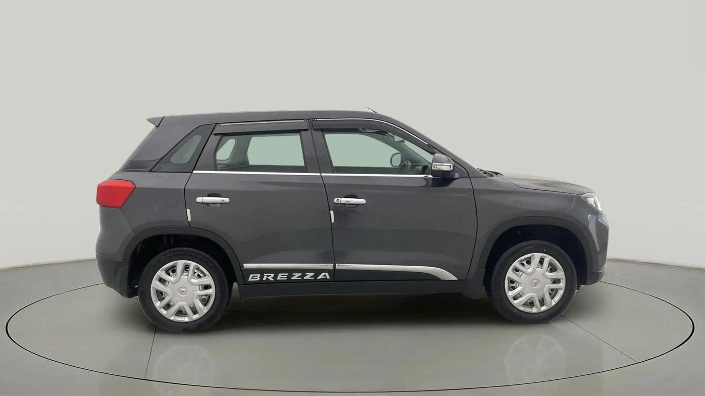 2021 Maruti Vitara Brezza LXI, CNG, Manual, 96,844 km, Right Side View