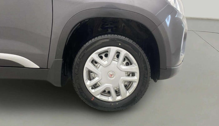 2021 Maruti Vitara Brezza LXI, CNG, Manual, 96,844 km, Right Front Wheel