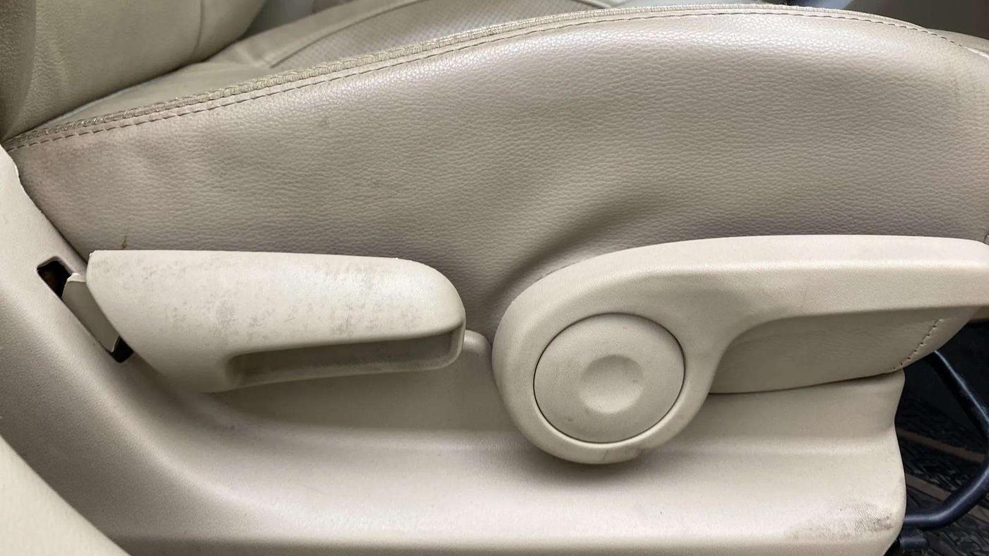 2019 Maruti Ciaz ALPHA  AT 1.5 SHVS PETROL, Petrol, Automatic, 55,797 km, Driver Side Adjustment Panel