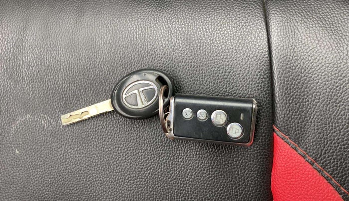 2020 Tata Tiago XE PETROL, Petrol, Manual, 84,950 km, Key Close Up