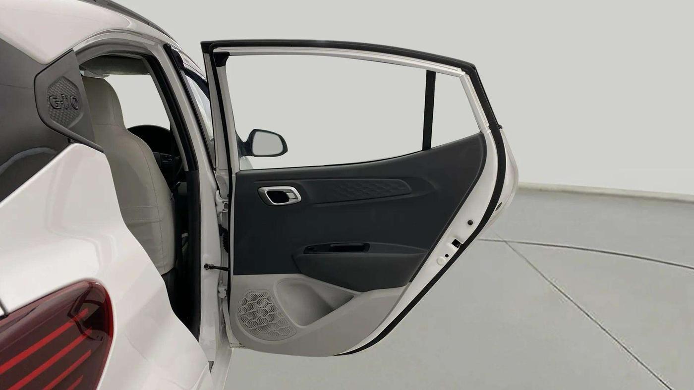 2024 Hyundai GRAND I10 NIOS SPORTZ 1.2 KAPPA VTVT CNG, CNG, Manual, 11,759 km, RHS Rear Door