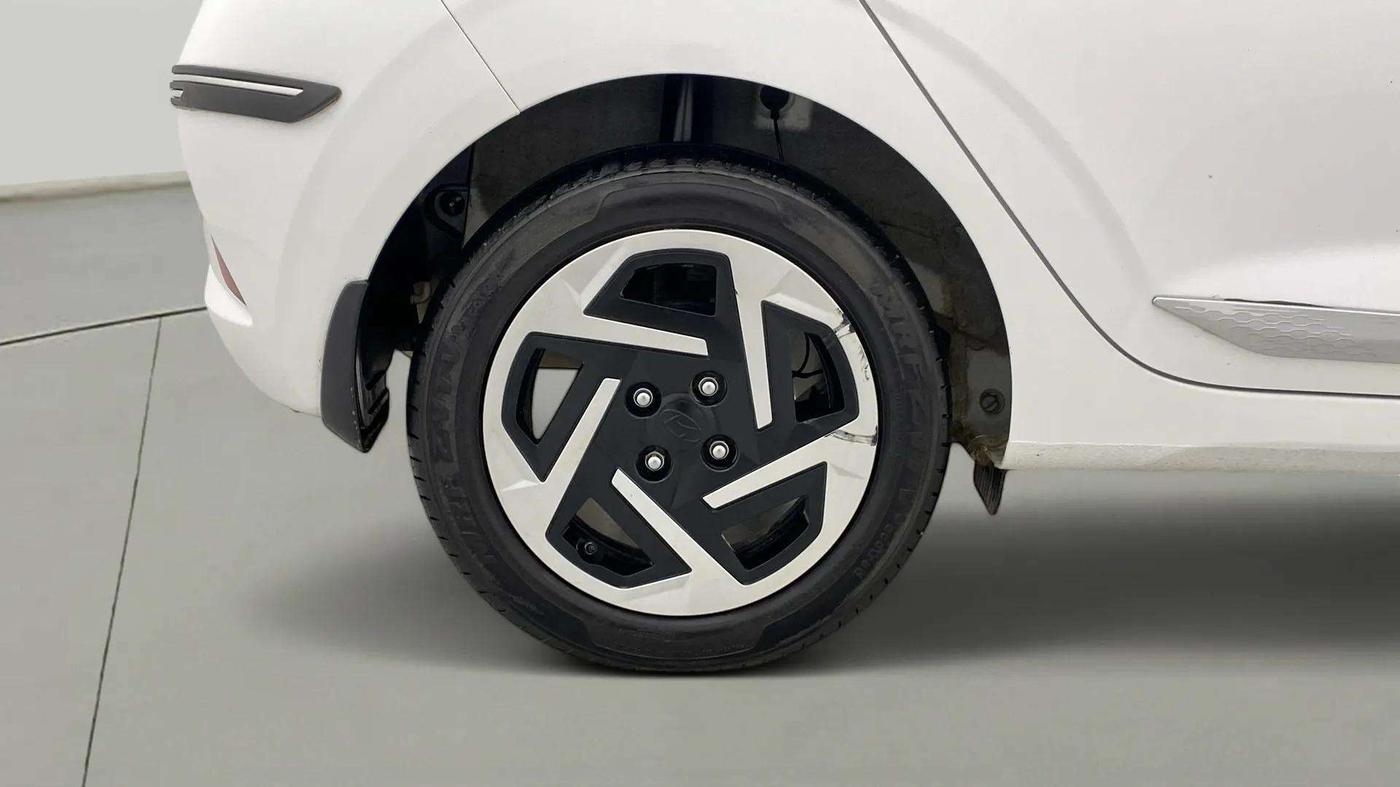 2024 Hyundai GRAND I10 NIOS SPORTZ 1.2 KAPPA VTVT CNG, CNG, Manual, 11,759 km, Right Rear Wheel