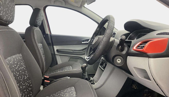 2020 Tata Tiago XZ PLUS PETROL, Petrol, Manual, 75,333 km, Right Side Front Door Cabin