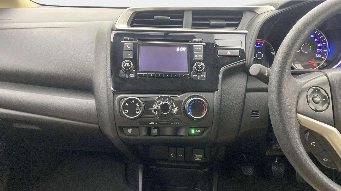 2017 Honda Jazz 1.2L I-VTEC SV, Petrol, Manual, 23,876 km, Air Conditioner