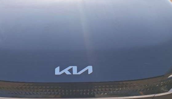 2022 KIA CARENS PRESTIGE 1.4 PETROL 7 STR, Petrol, Manual, 54,266 km, Bonnet (hood) - Minor scratches