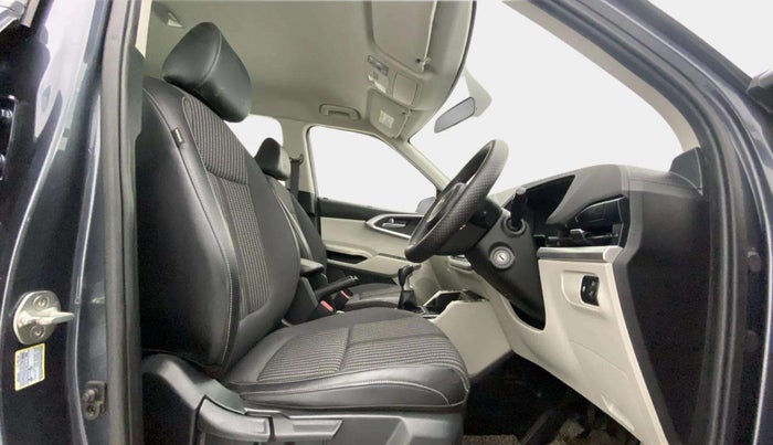 2022 KIA CARENS PRESTIGE 1.4 PETROL 7 STR, Petrol, Manual, 54,266 km, Right Side Front Door Cabin