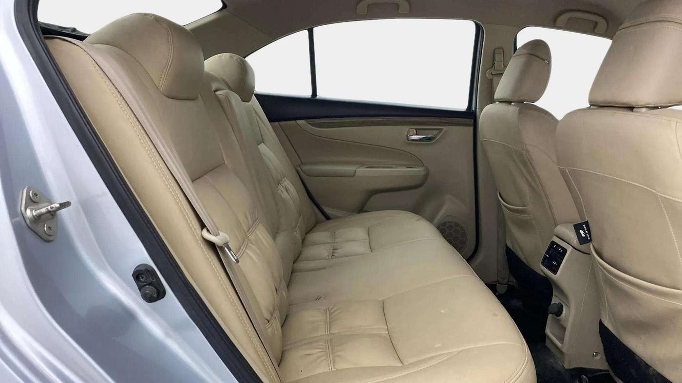2022 Maruti Ciaz DELTA 1.5 SHVS MT PETROL, Petrol, Manual, 71,319 km, Right Side Rear Door Cabin