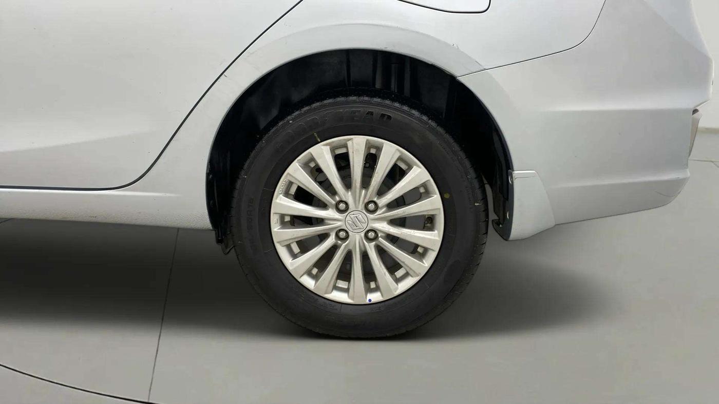 2022 Maruti Ciaz DELTA 1.5 SHVS MT PETROL, Petrol, Manual, 71,319 km, Left Rear Wheel