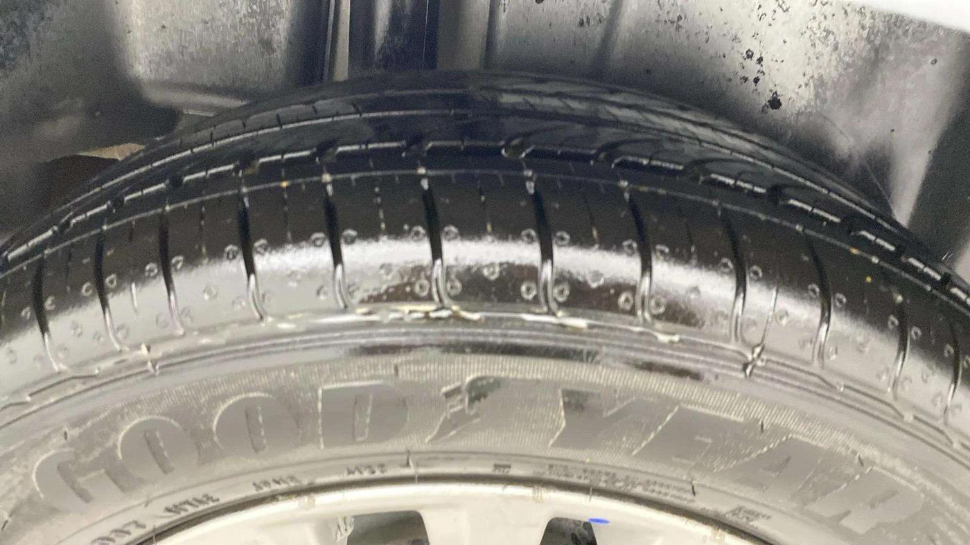 2022 Maruti Ciaz DELTA 1.5 SHVS MT PETROL, Petrol, Manual, 71,319 km, Right Rear Tyre Tread