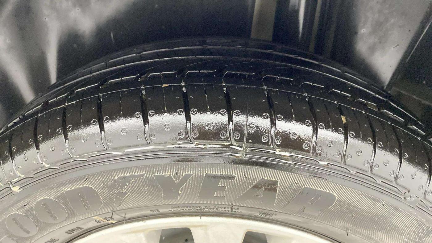 2022 Maruti Ciaz DELTA 1.5 SHVS MT PETROL, Petrol, Manual, 71,319 km, Left Rear Tyre Tread