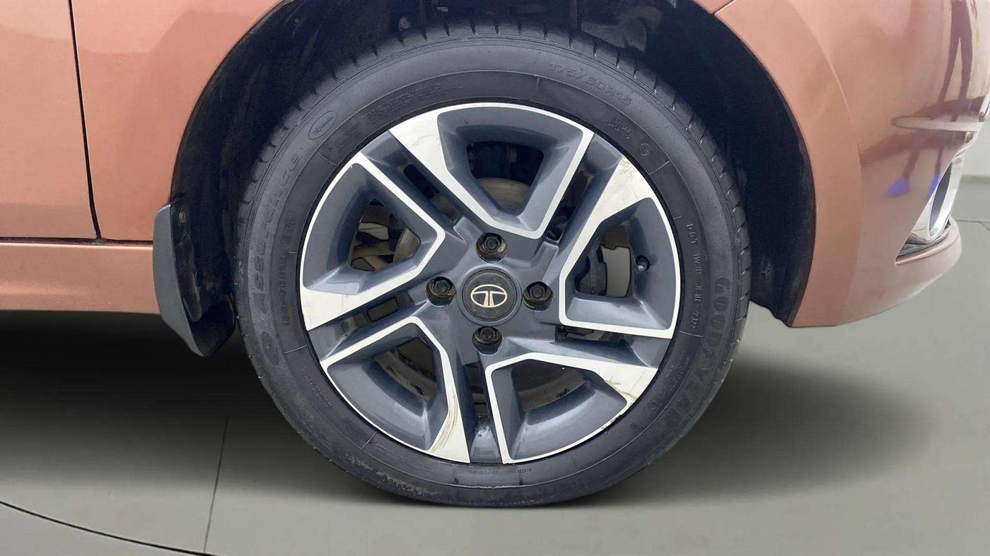 2018 Tata TIGOR XZA PETROL, Petrol, Automatic, 68,214 km, Right Front Wheel