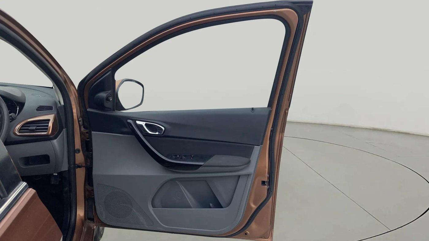 2018 Tata TIGOR XZA PETROL, Petrol, Automatic, 68,214 km, RHS Front Door