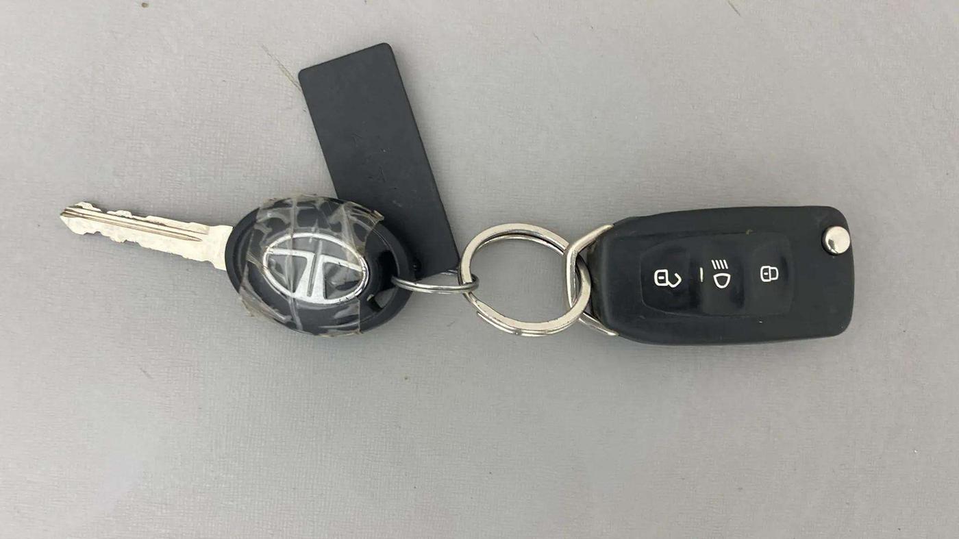 2018 Tata TIGOR XZA PETROL, Petrol, Automatic, 68,214 km, Key Close Up