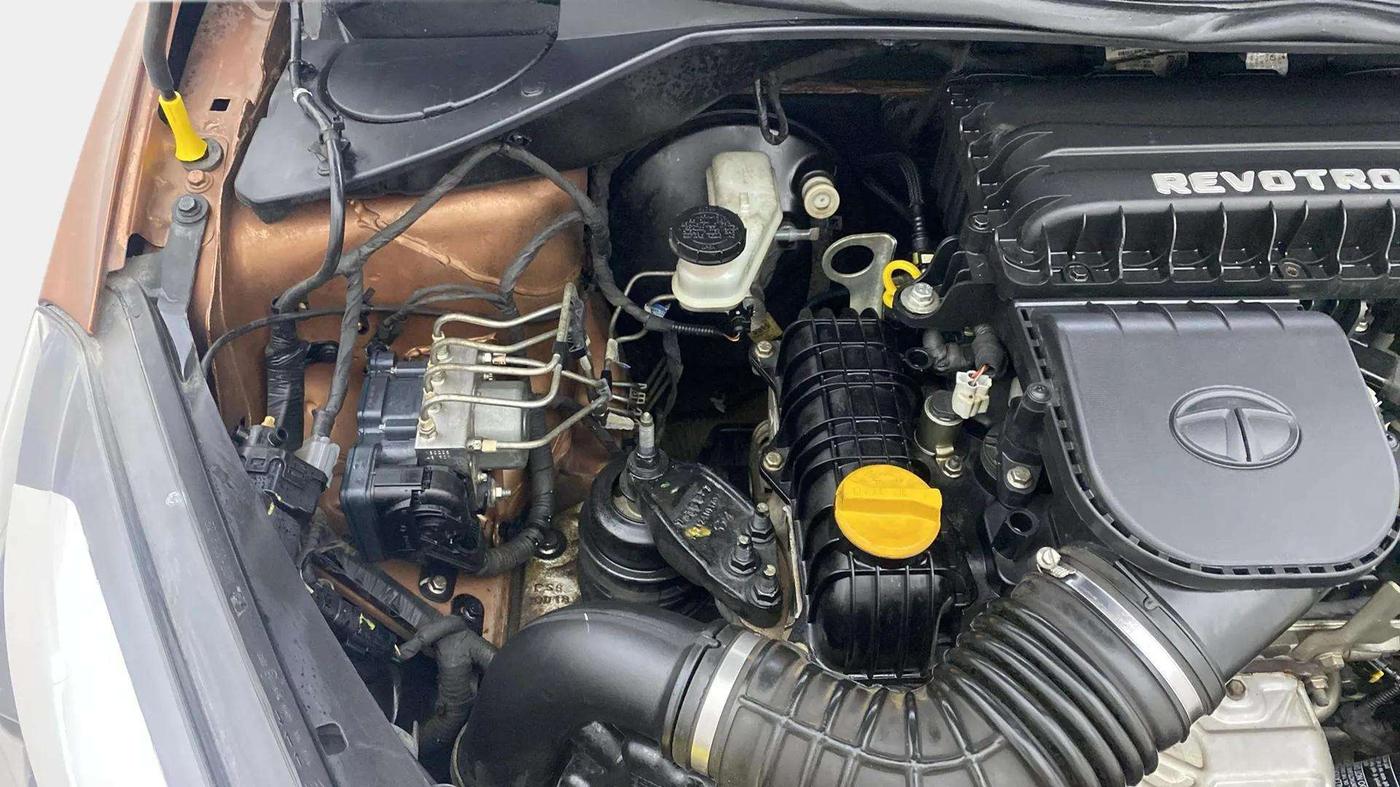 2018 Tata TIGOR XZA PETROL, Petrol, Automatic, 68,214 km, Engine View - Right