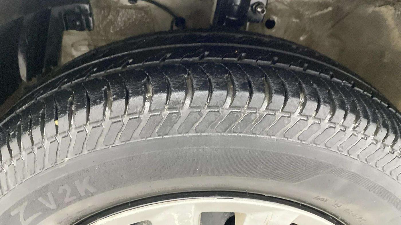 2016 Maruti Swift Dzire VXI (O), Petrol, Manual, 58,178 km, Left Front Tyre Tread