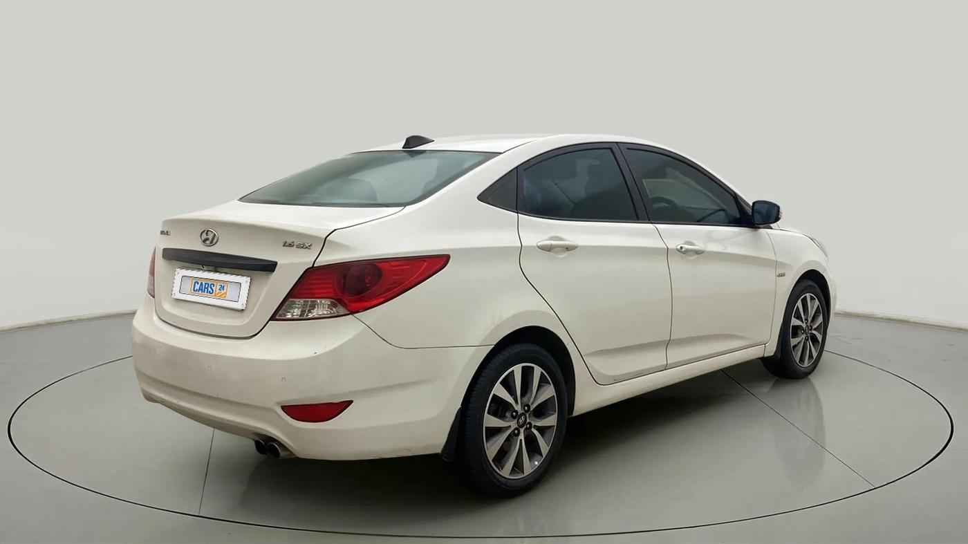 2014 Hyundai Verna FLUIDIC 1.6 CRDI SX, Diesel, Manual, 94,535 km, Right Back Diagonal