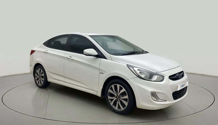 2014 Hyundai Verna FLUIDIC 1.6 CRDI SX, Diesel, Manual, 93,936 km, Right Front Diagonal