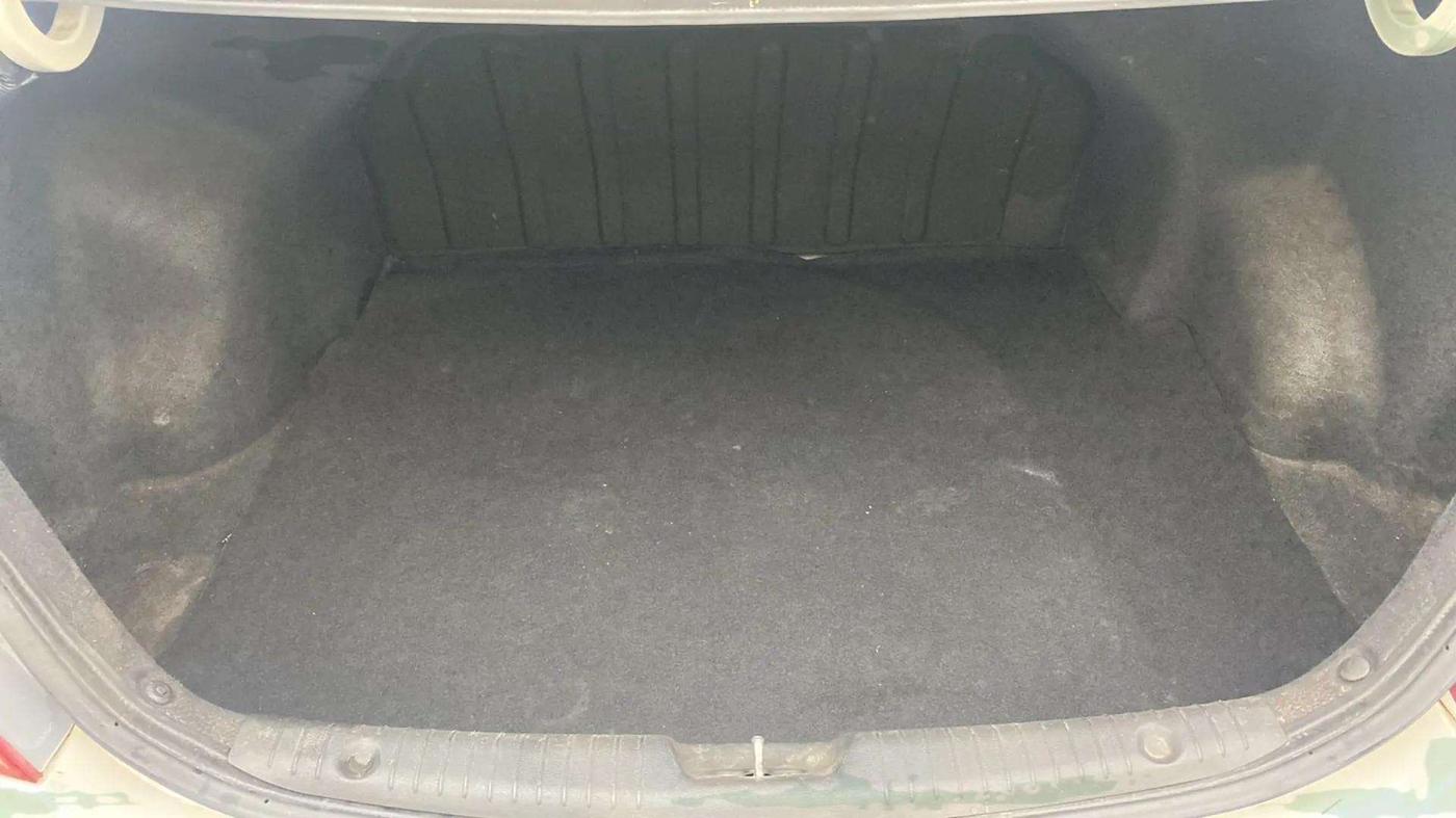 2014 Hyundai Verna FLUIDIC 1.6 CRDI SX, Diesel, Manual, 94,535 km, Boot Open Zoomed View
