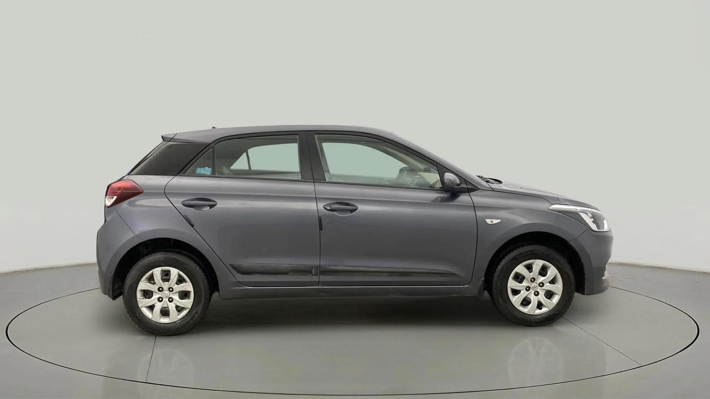 2015 Hyundai Elite i20 MAGNA 1.2, Petrol, Manual, 32,008 km, Right Side View